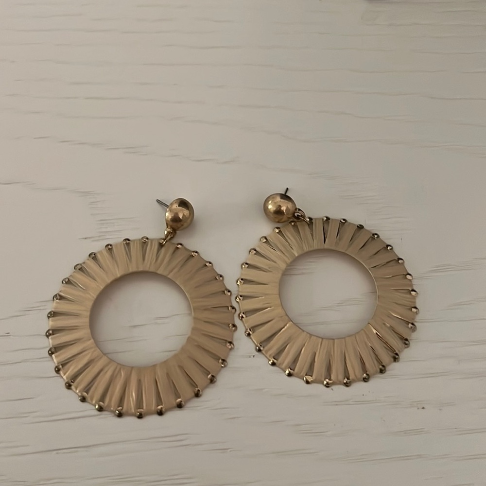 Cream earrings